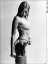 down-Niki_Taylor-01.jpg (96728 byte)